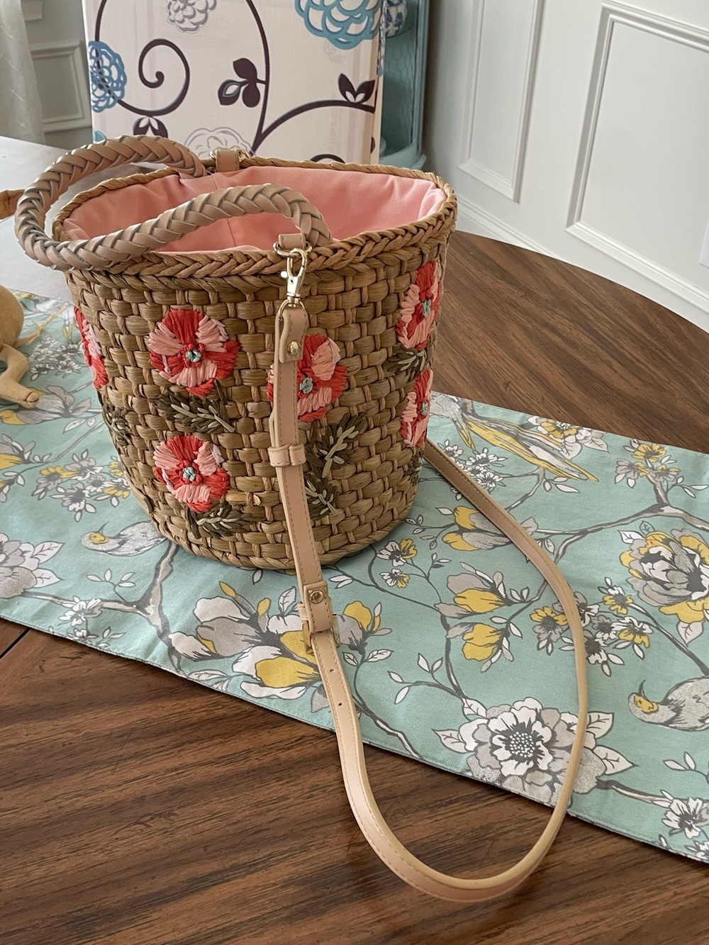 Spartina 449 Resort Bucket Bag Purse RETIRED 2020 Woven Straw Rafia Flowers
EUC